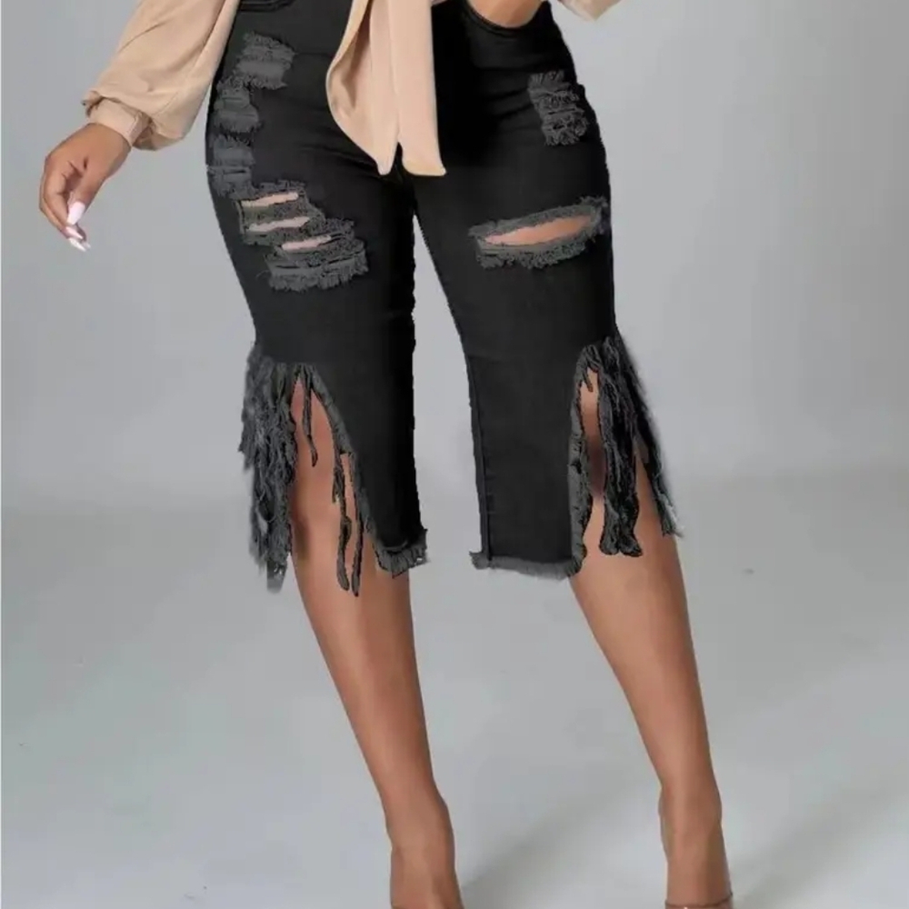 Stylish Black Distressed Women Jeans